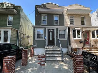 6708 65th St, Ridgewood, NY 11385