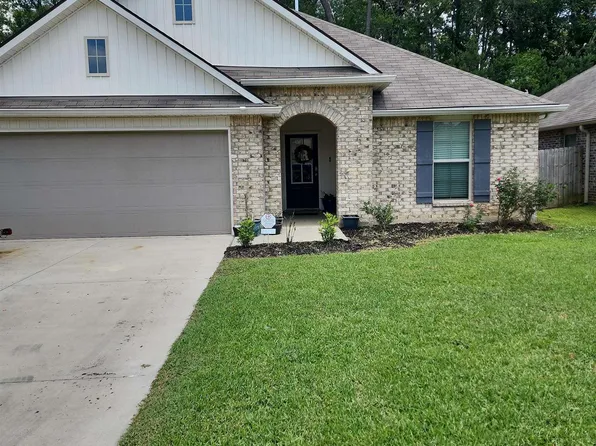 28434 Evangeline Ln, Albany, LA 70711