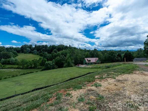 112 Grandview Rd, Alexander, NC 28701