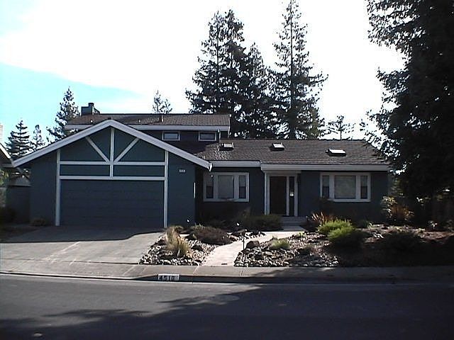 This house has gone through a full remodel inside and out