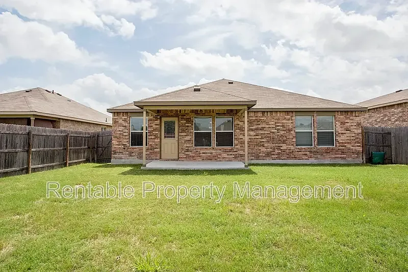 Building Photo - 5716 Hopkins Dr
