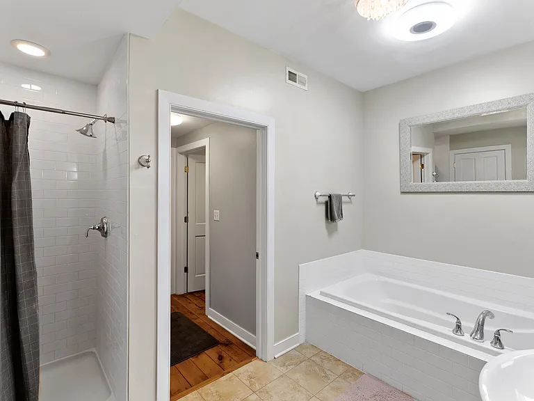 109 Centre St — Photo 13
