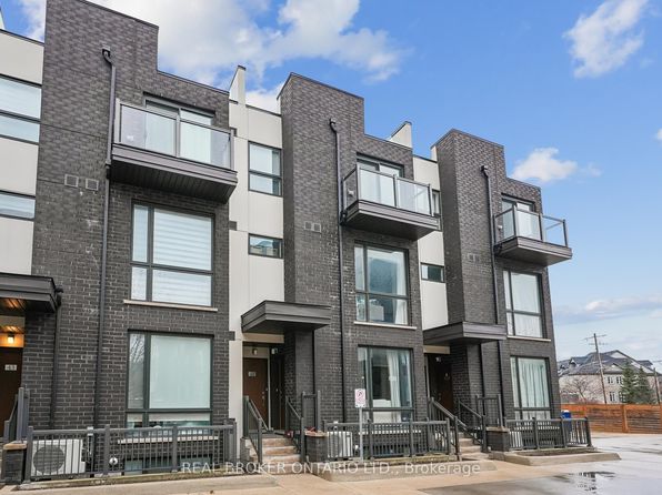 26 Fieldway Rd Unit 46, Toronto, ON M8Z 0E3