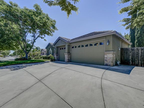 2nd image of 1802 Chloe Ct