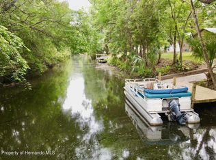 185 Palm St, Inglis, FL 34449