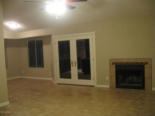 4th image of 4734 E Elmwood St