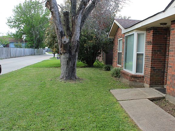2nd image of 128 Stephen Dr