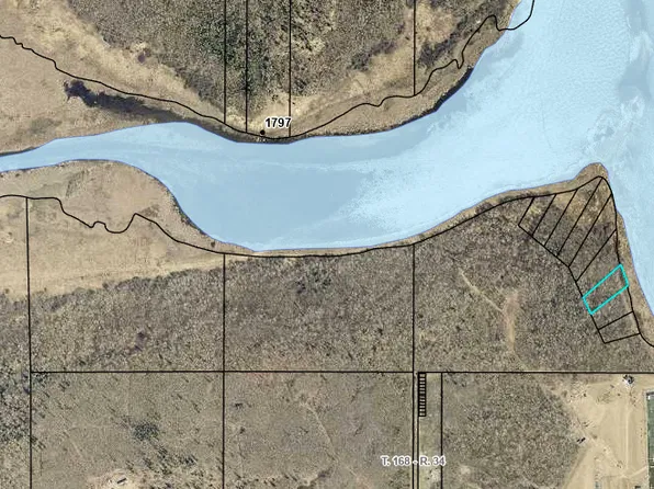 70 Youngs Bay Dr, Angle Inlet, MN 56711