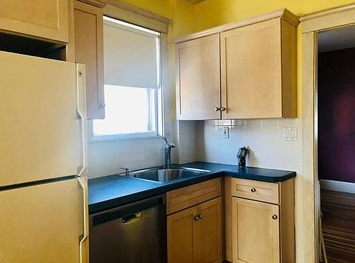 5th image of 24 Saltonstall Pkwy #1