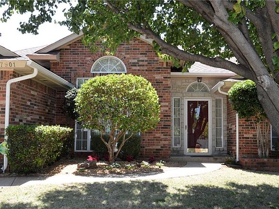 2nd image of 17901 Chestnut Oak Dr