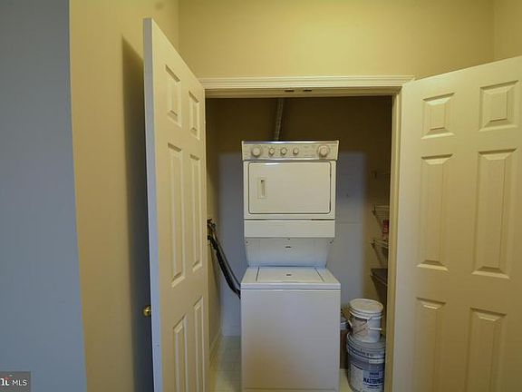5th image of 14303 Grape Holly Grv APT 14
