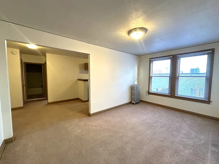 120 Main St N #4 — Photo 1