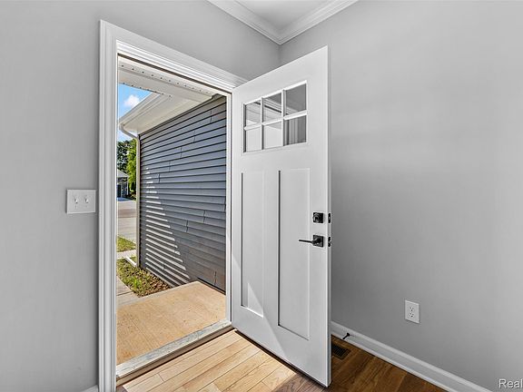 4th image of 5212 Farmridge Ln