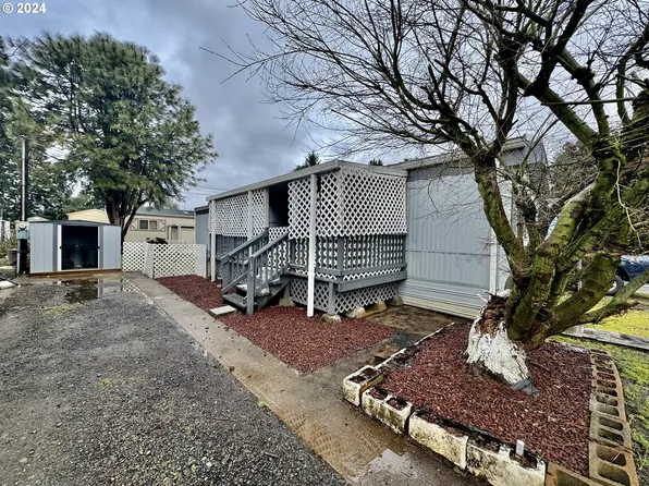 2009 Lewis River Rd, Woodland, WA 98674