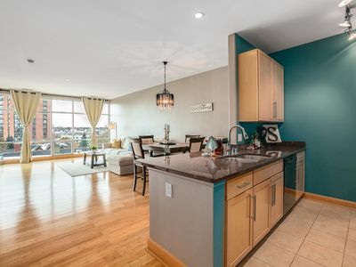 1550 E Royall Pl Unit 507, Milwaukee, WI, 53202