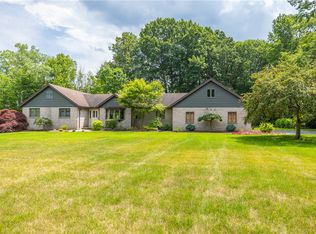 827 Parma Center Rd, Hilton, NY 14468