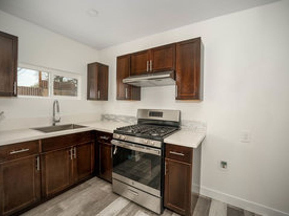 1st image of 340 E 19th St #1/2