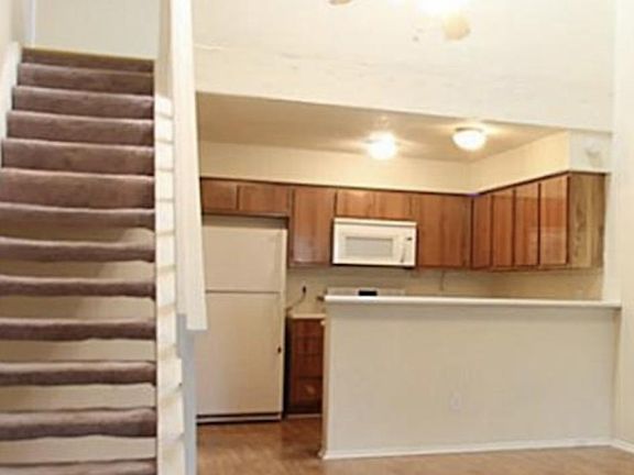 5th image of 12245 Sandpiper Dr #122