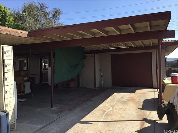 4th image of 818 W Lugonia Ave