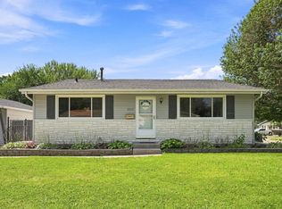 2219 W 36th St, Davenport, IA 52806