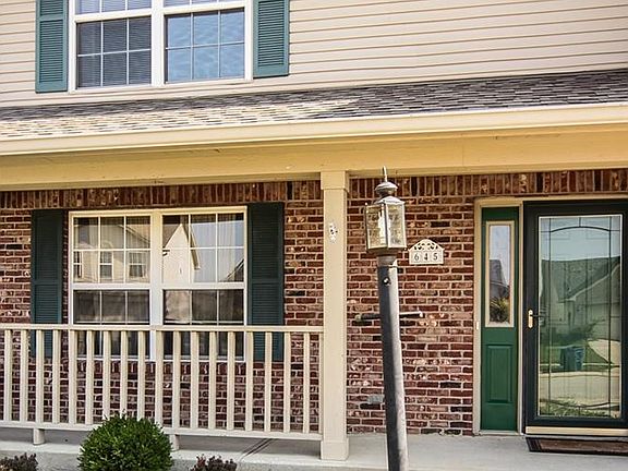 3rd image of 645 Treyburn Lakes Way