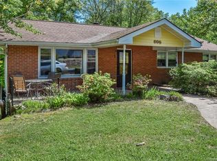 119 Glenwood Rd, Hendersonville, NC 28791