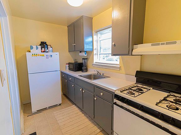 3rd image of 255-63 75th Ave