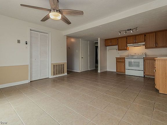 3rd image of 6876 Smith Rd Unit D