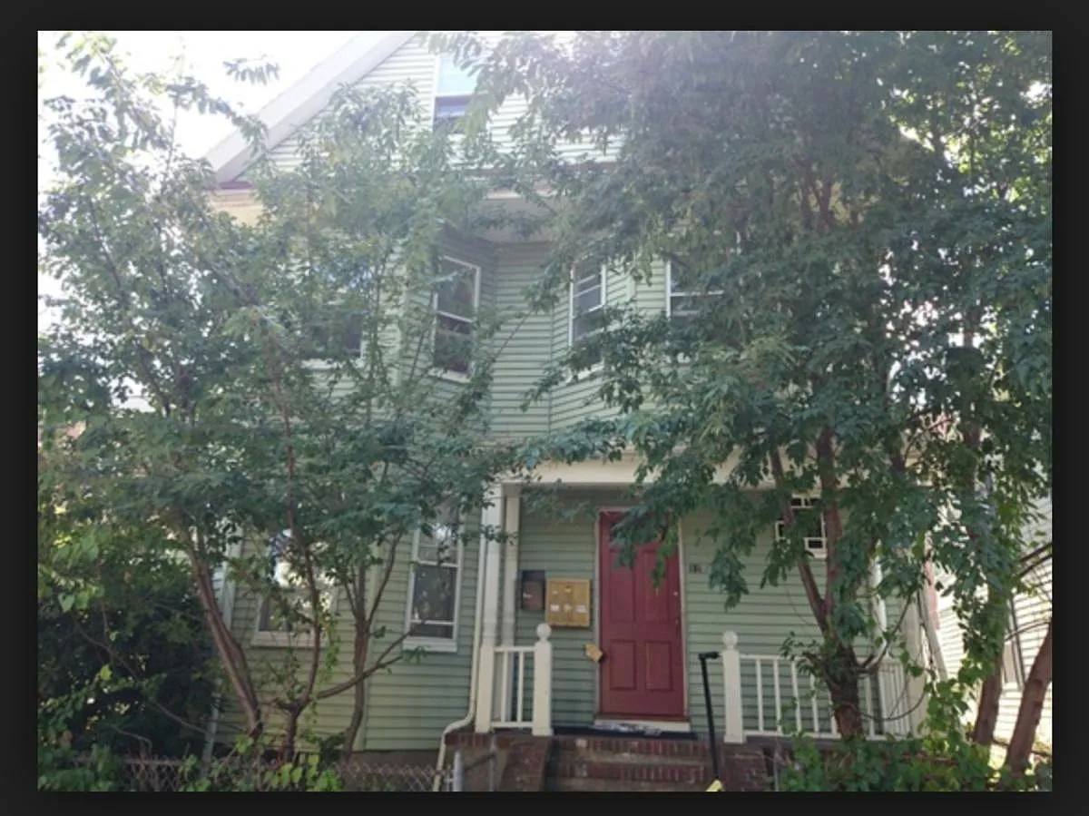 12 Bennett Street — Photo 4