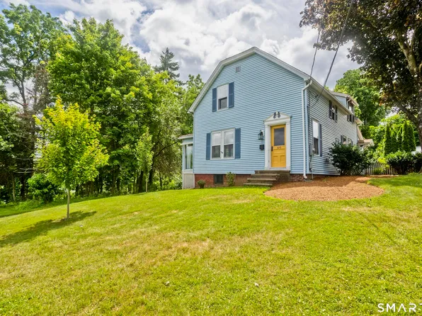320 Mapleton Avenue, Suffield, CT 06078