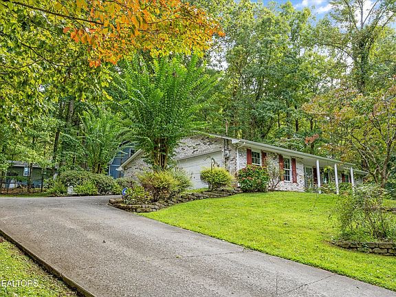 3rd image of 161 Milligan Ln