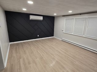 168 Pine St, Warwick, RI 02888