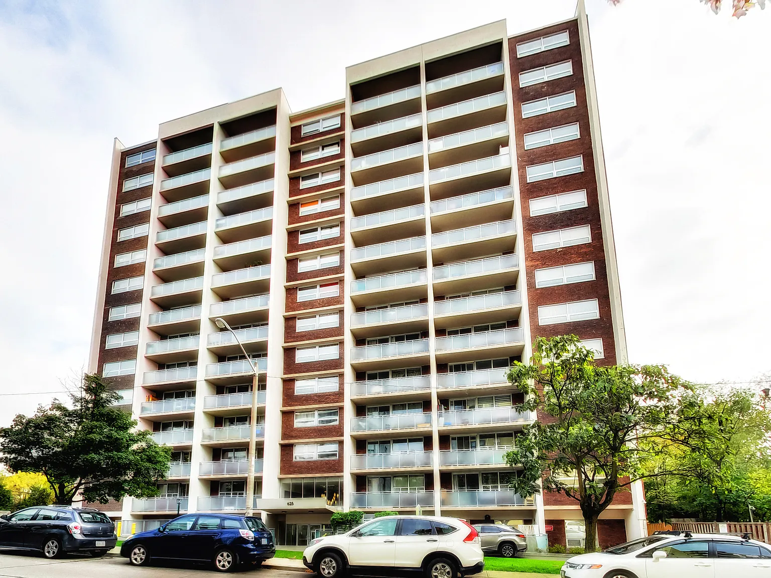 San Marino Place — Photo 4