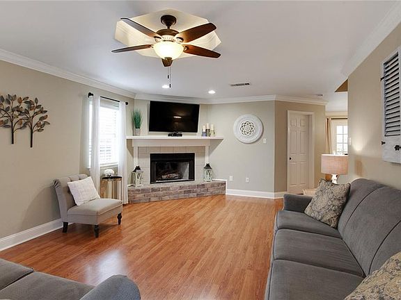 5th image of 226 Ormond Meadows Dr
