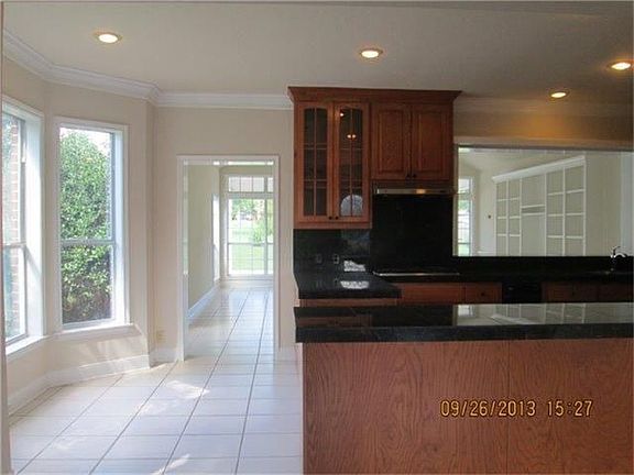 4th image of 3008 Creekside Dr