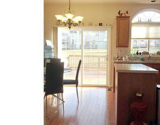 3rd image of 205 Highgrove Ln