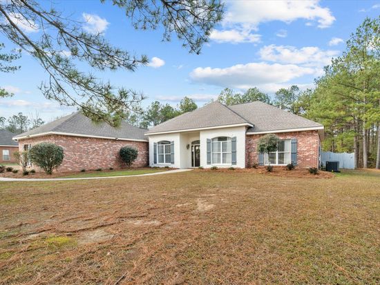 107 Cottoncreek Dr, Hattiesburg, MS 39402