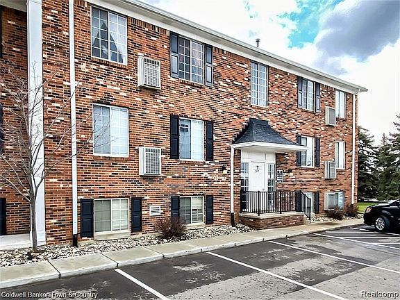 5th image of 311 W Highland Rd APT T16