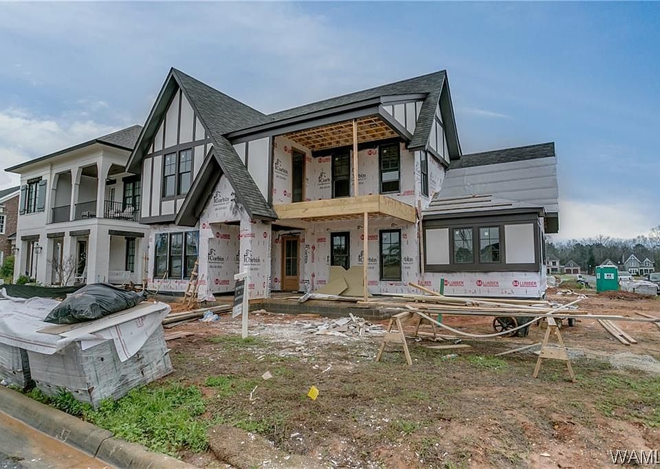 1st image of 610 Founders Park S