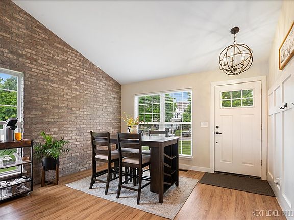 4th image of 11810 Niagra Ln