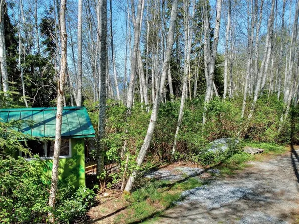 1017 Oliview Dr, Mount Waddington, BC V0N 2R0