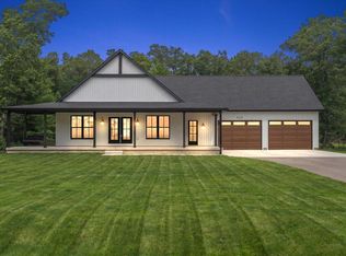 412 Sabine Dr, Muskegon, MI 49442