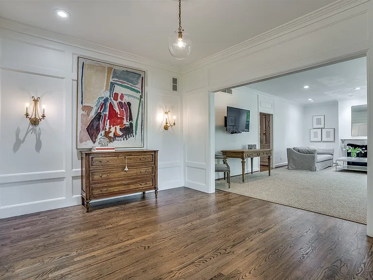 4309 University Blvd — Photo 4