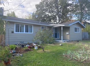 1418 NW Hawthorne Ave, Grants Pass, OR 97526