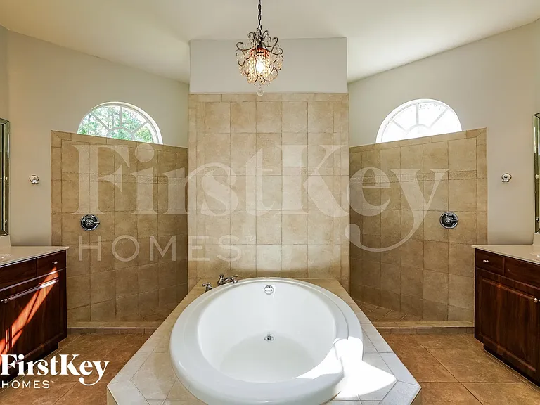 1005 Henry Ave — Photo 10