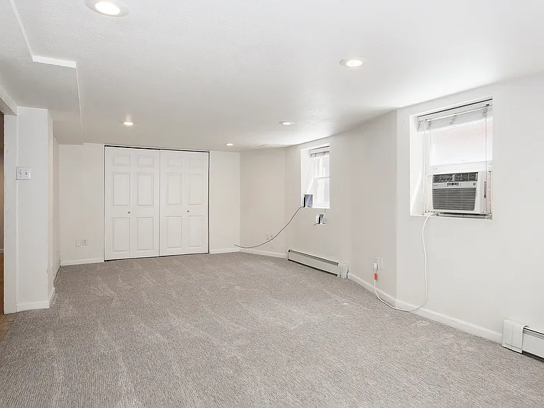 668 S Ogden St #B — Photo 11