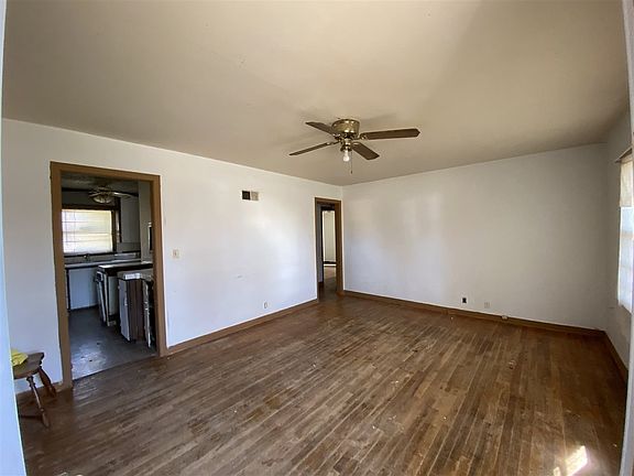 3rd image of 1010 N 9th St