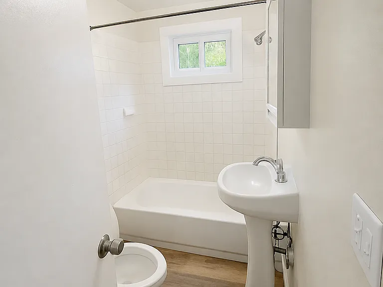 228 1/2 State St #2 — Photo 10