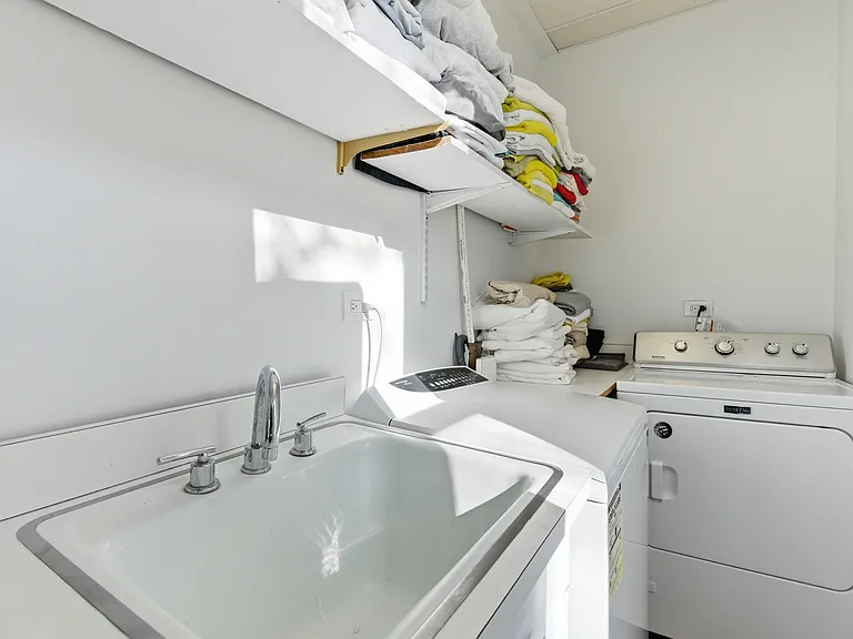2001 Orrington Ave #2001 — Photo 13