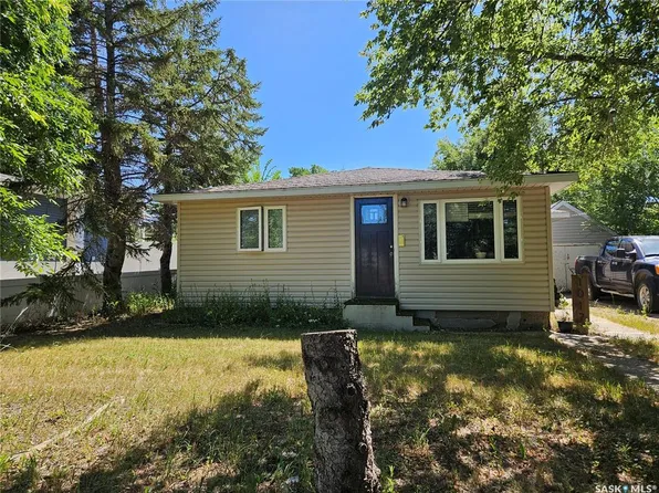 1017 Coteau STREET W, Moose Jaw, SK S6H 5G3